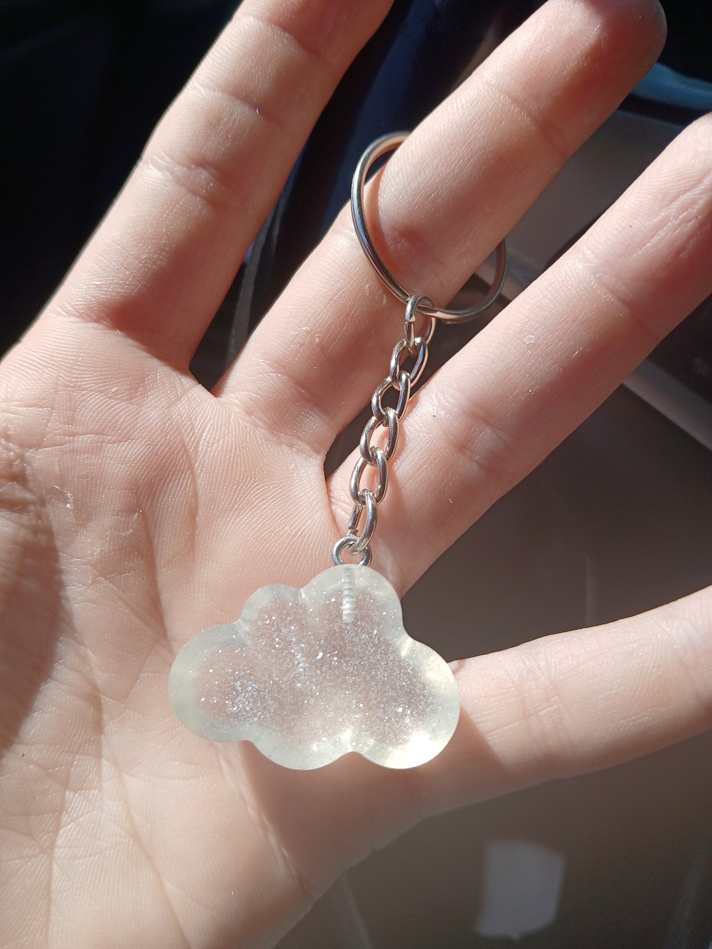 White mica clouds